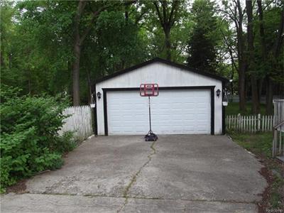 For Sale: 21267 Midway Southfield, MI 48075