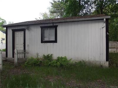 For Sale: 21267 Midway Southfield, MI 48075
