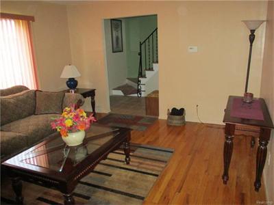For Sale: 16049 Stratford Southfield, MI 48075