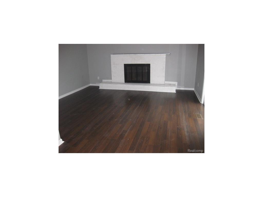 29828 Spring Hill Dr