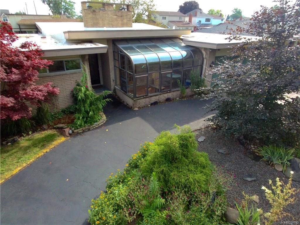 22923 Newberry