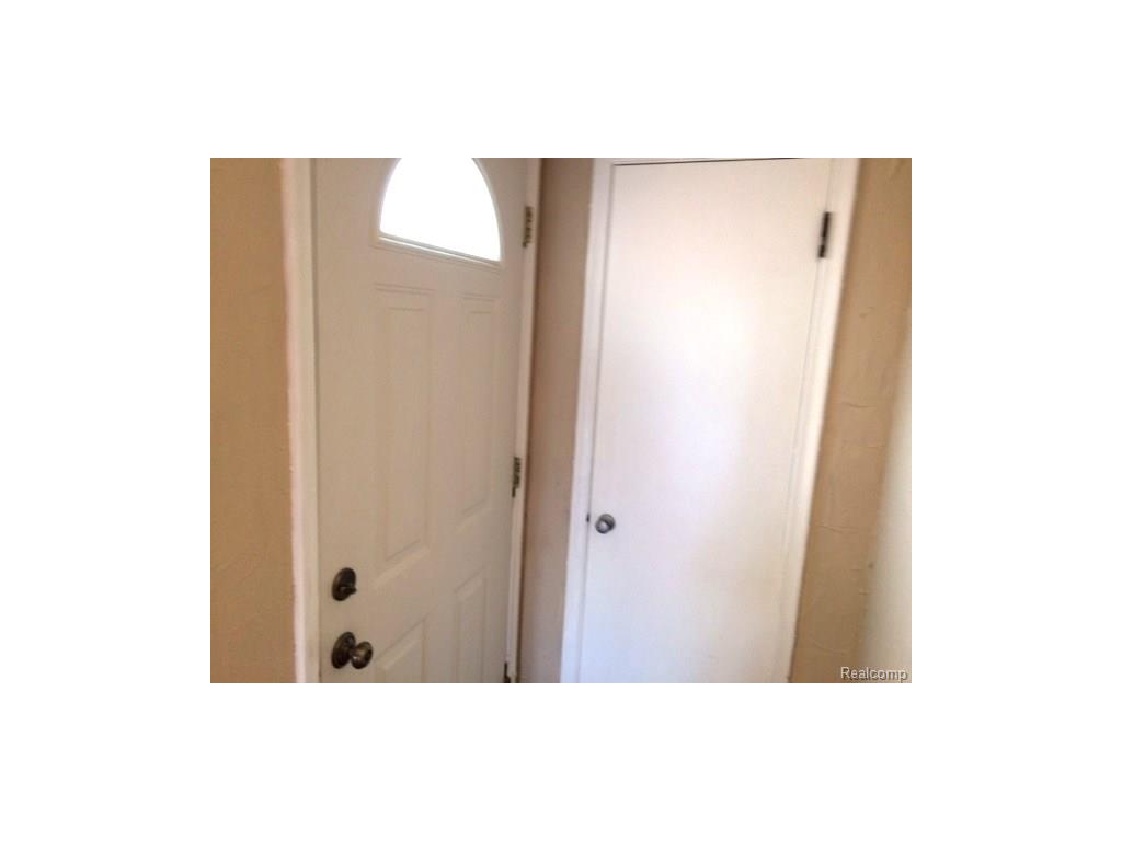 22477 Pointe