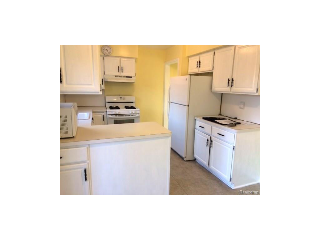 22477 Pointe