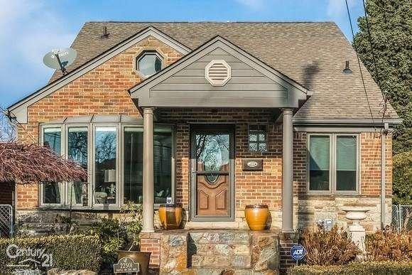 22501 Maple