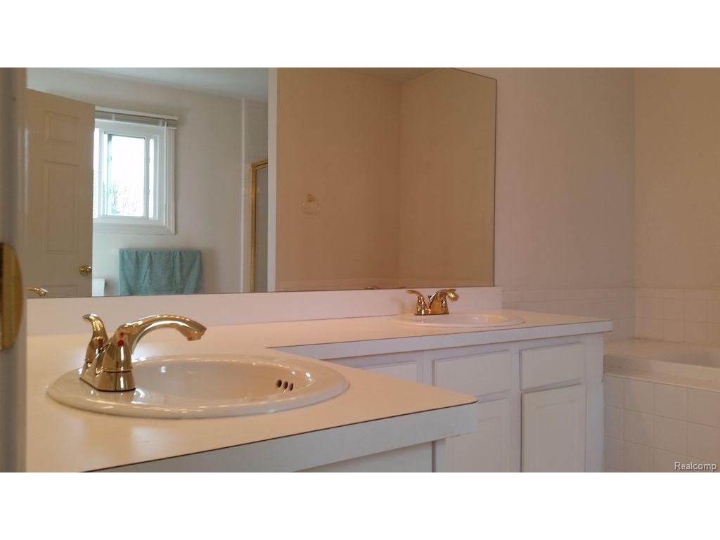 541 Sara Dr