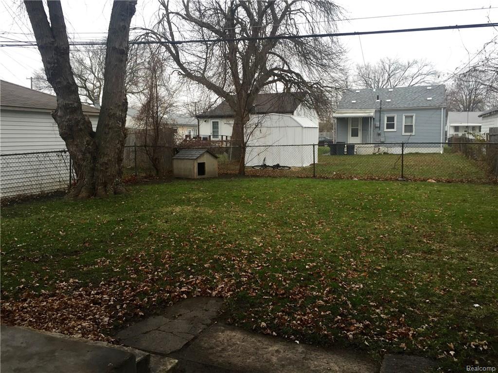 12739 Sarsfield Ave