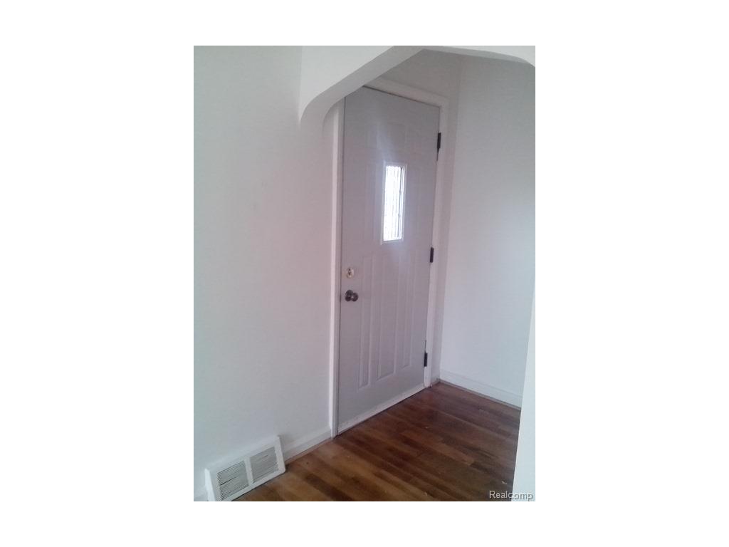 4817 E 13 Mile Rd