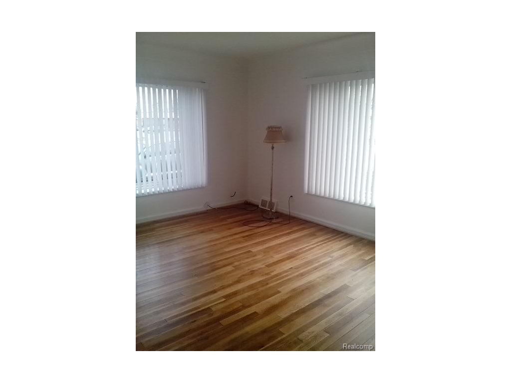 4817 E 13 Mile Rd