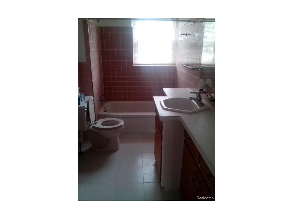 4817 E 13 Mile Rd