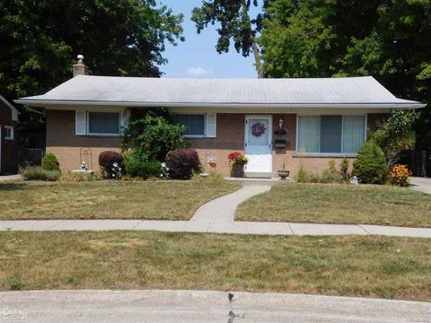 4565 Fenwick