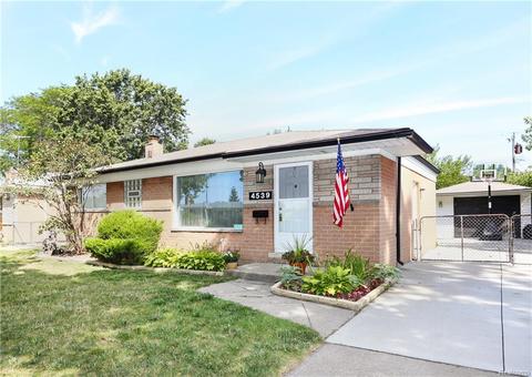 4565 Fenwick