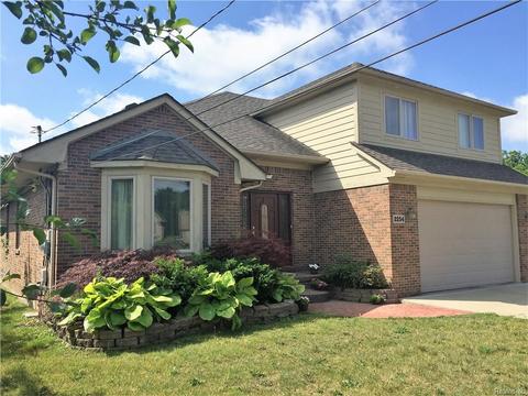 2254 Chicago Rd