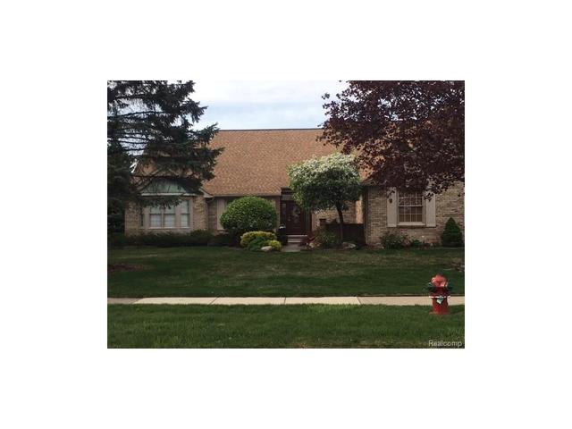 1285 Falcon Dr