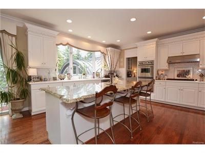 For Sale: 2949 Vineyards Troy, MI 48098