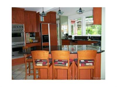 For Sale: 2550 Devonshire Ann Arbor, MI 48104
