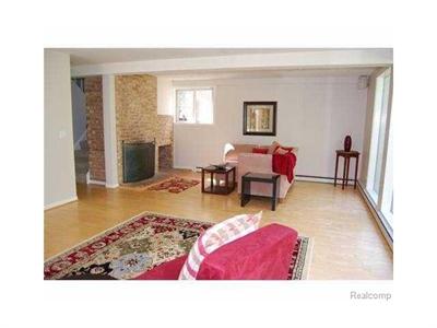 For Sale: 2550 Devonshire Ann Arbor, MI 48104