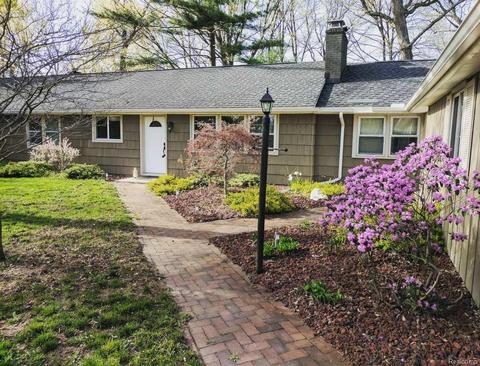 8917 Huron Oaks Ct