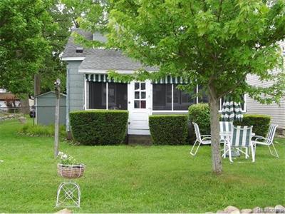 For Sale: 8723 Lagoon Brighton, MI 48116