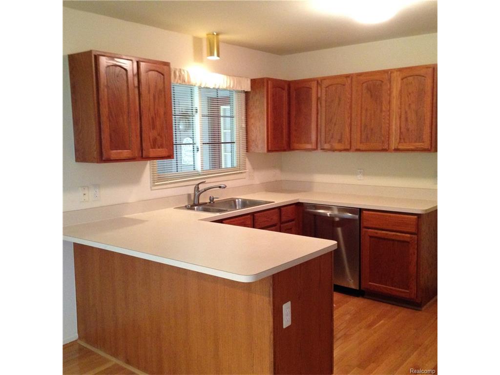 1000 Pinewood Ct #52