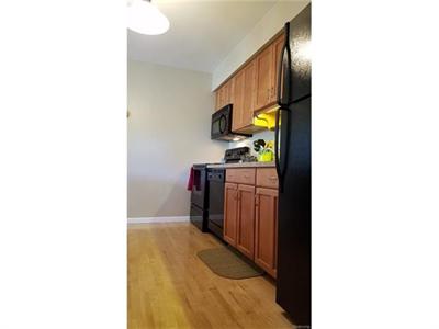 550 Foxboro Sq