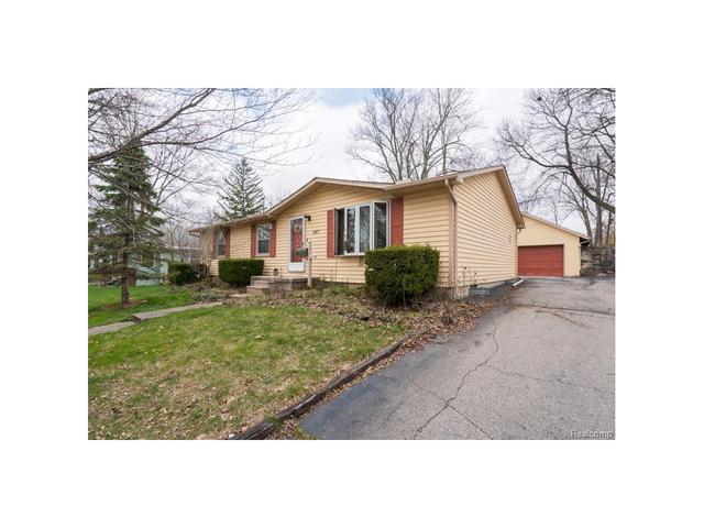 531 Fairways Ln
