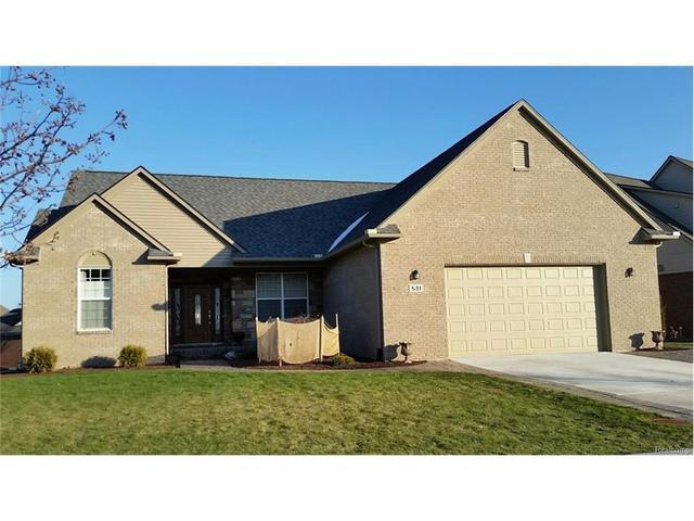 531 Fairways Ln