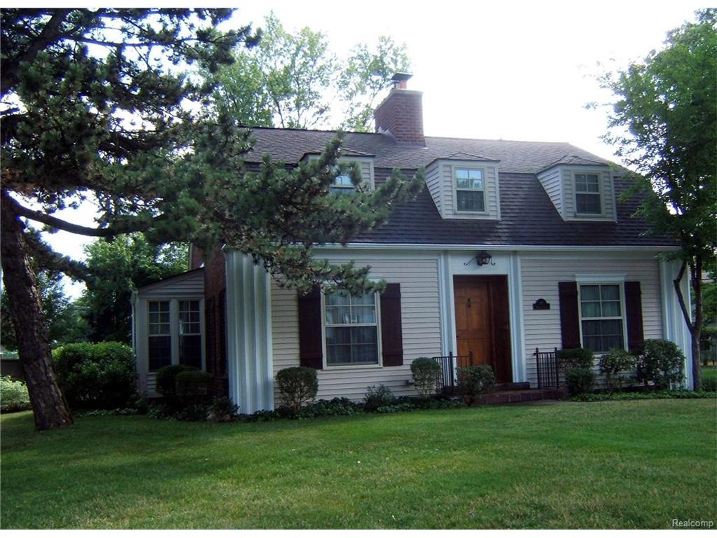 10 Berwick Ln