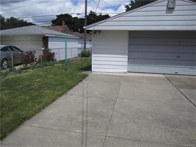 For Sale: 4419 Mckinley Dearborn Heights, MI 48125