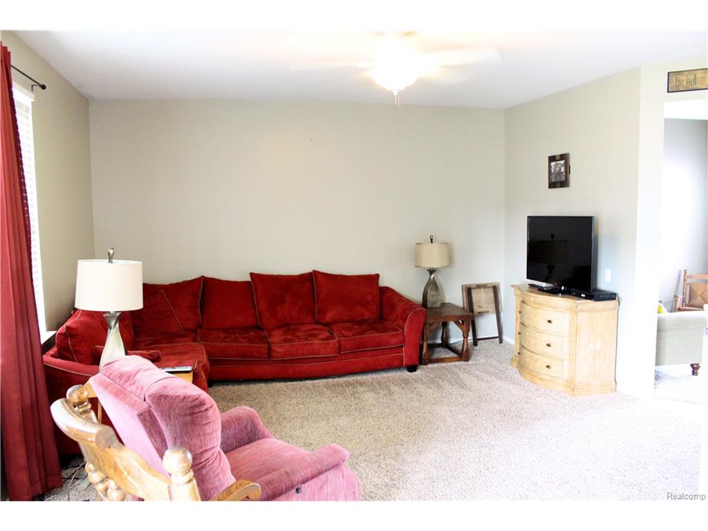 1152 Oakville Waltz Rd