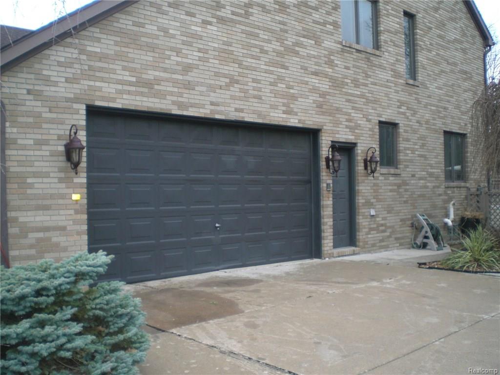 21804 Westcroft