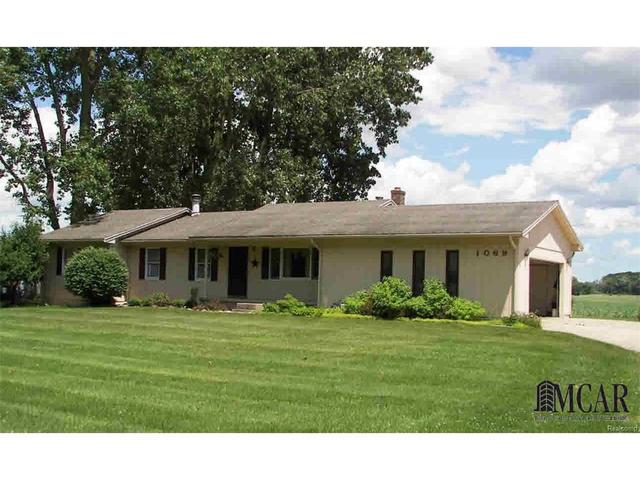 1069 W Lloyd