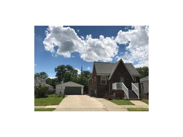 638 White Ave
