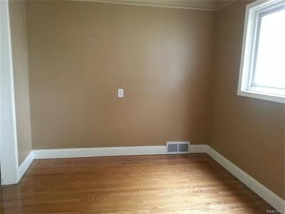 For Sale: 758 Garfield Lincoln Park, MI 48146
