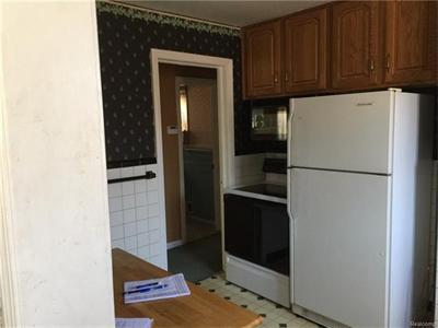 For Sale: 654 New York Lincoln Park, MI 48146