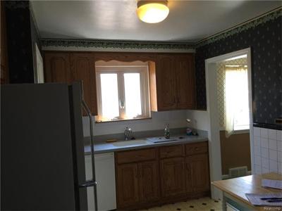 For Sale: 654 New York Lincoln Park, MI 48146