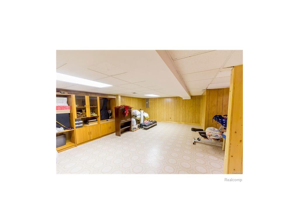 20404 Gary Ln