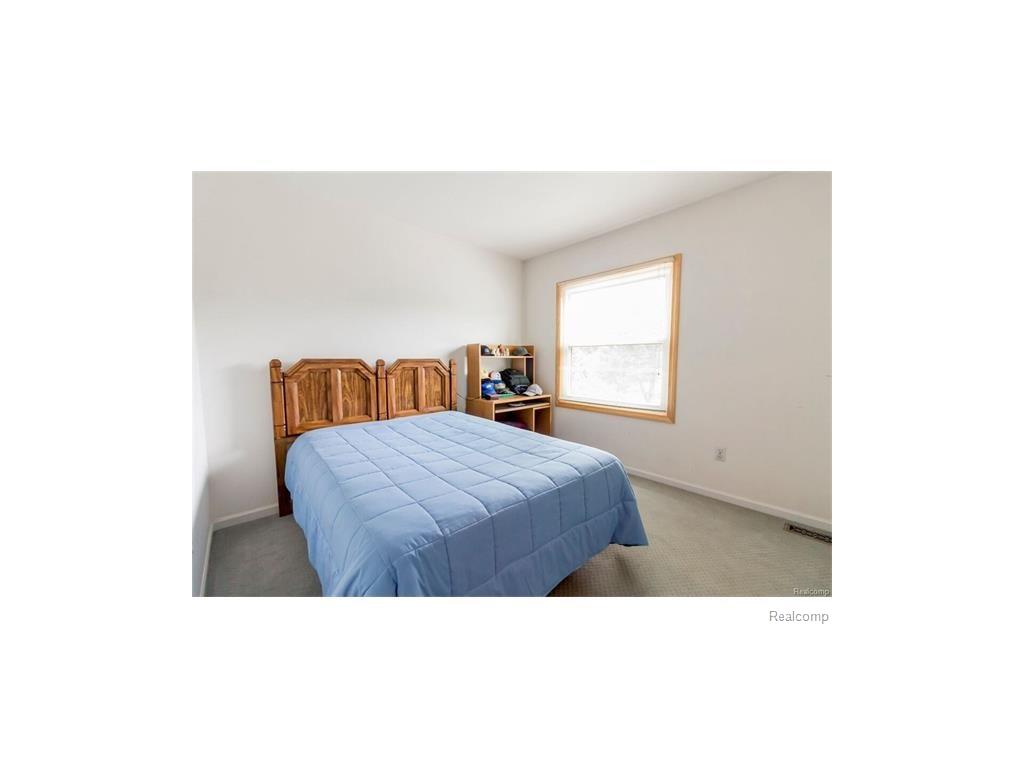 20404 Gary Ln