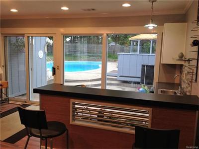 18215 Westmore Livonia, MI 48152