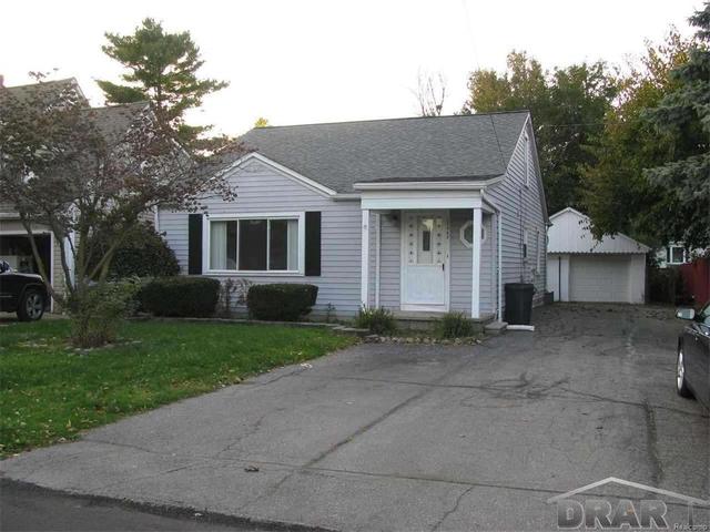 15465 Parkwood Dr