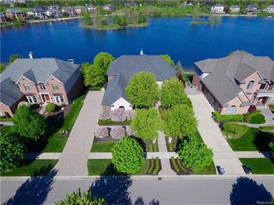 17673 Parkshore, Northville MI 48168
