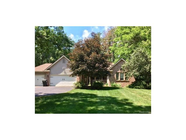 11175 Algonquin Dr