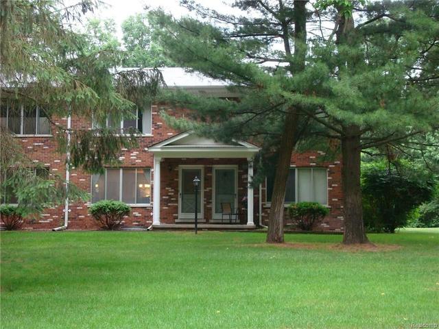 2558 Lister Dr