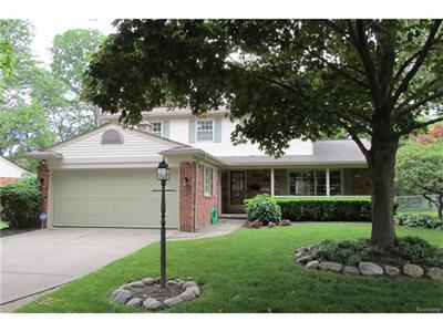 15119 Robinwood Plymouth, MI 48170