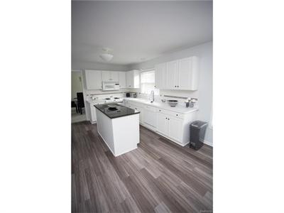9071 Woodgrove