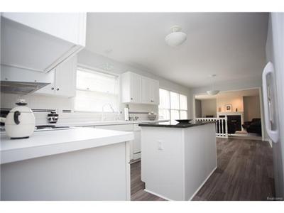9071 Woodgrove