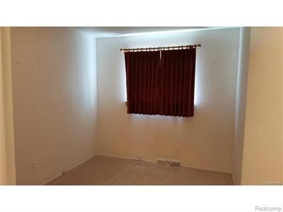794 S Harvey