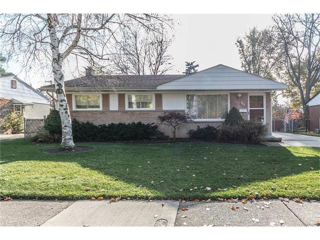 794 S Harvey