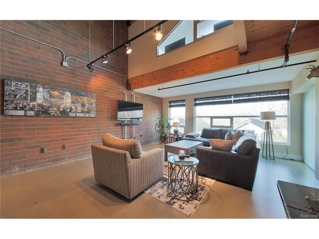300 Hamilton St #308