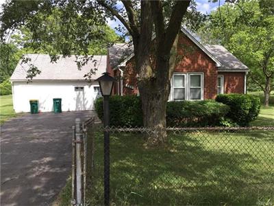 6849 Homefield Romulus, MI 48174