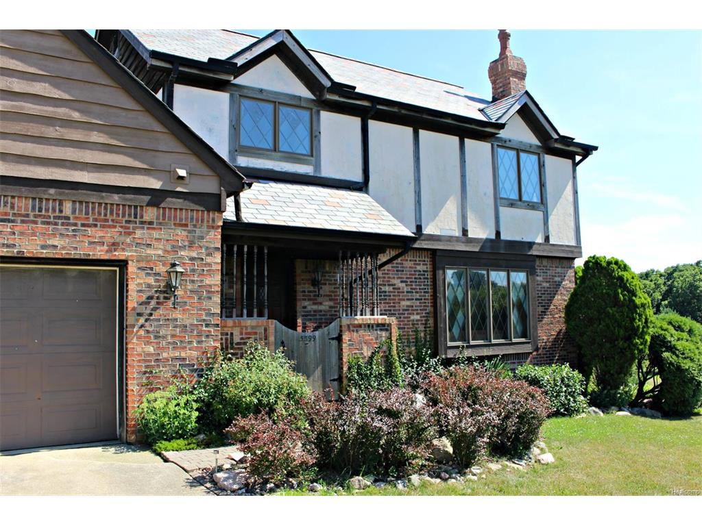 311 Castlebury Dr